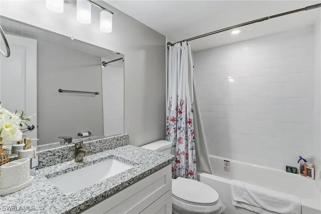 555 Park Shore Drive Naples FL 34103