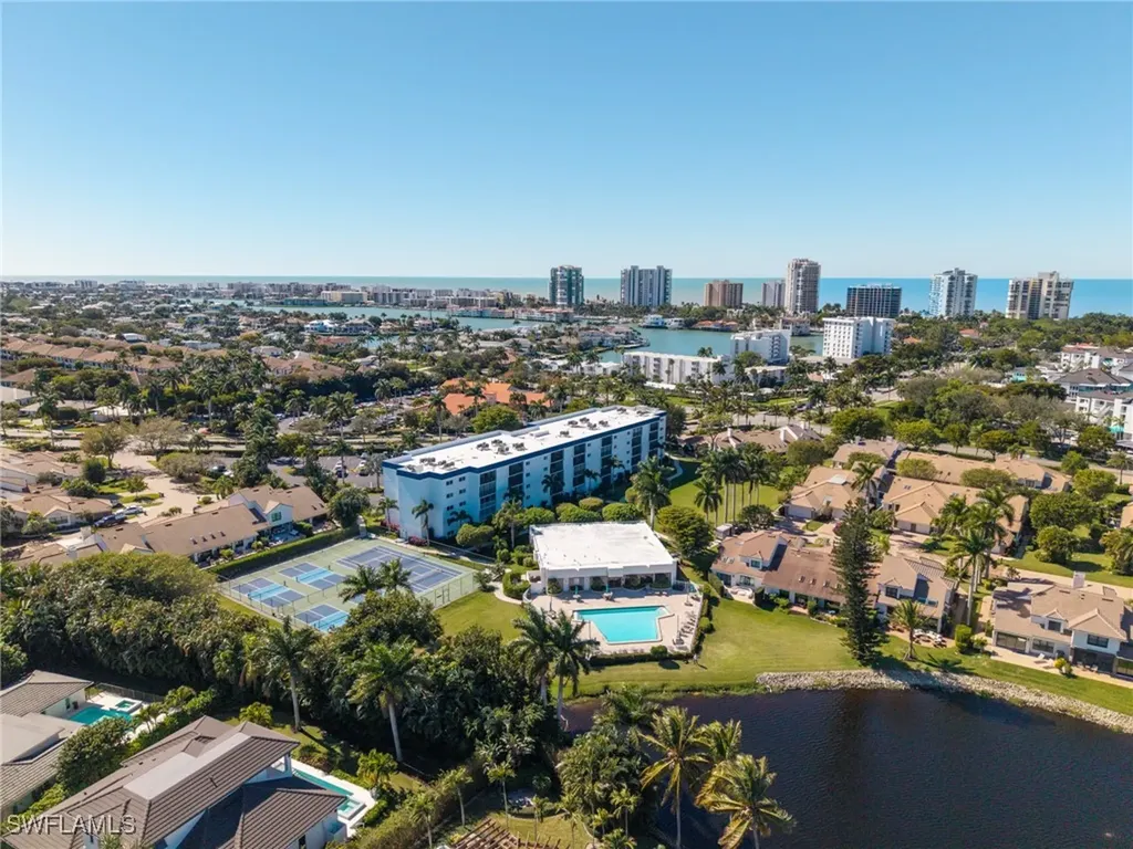 555 Park Shore Drive Naples FL 34103