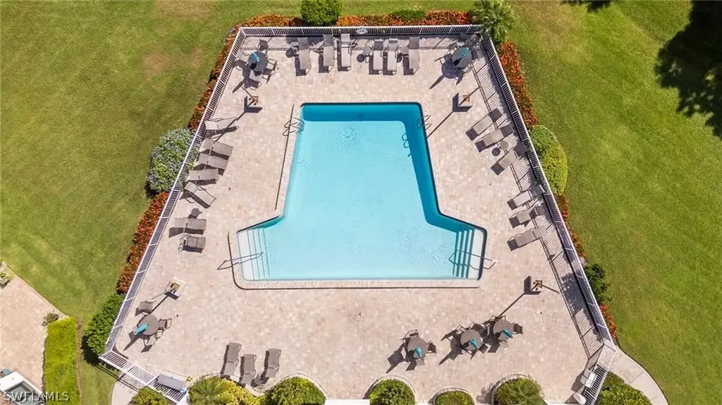 555 Park Shore Drive Naples FL 34103