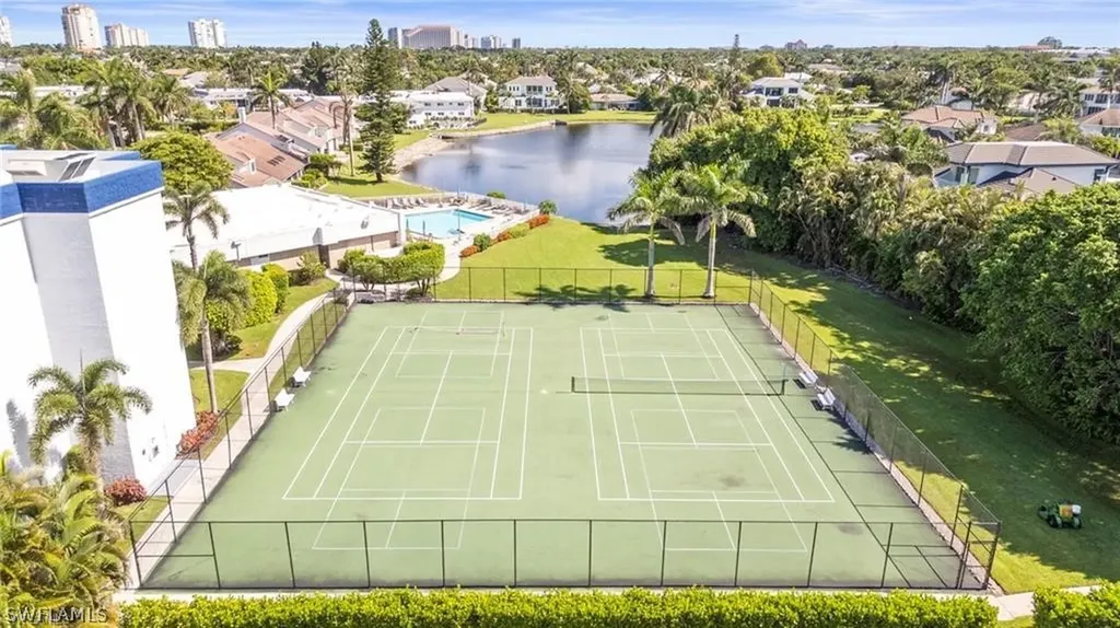 555 Park Shore Drive Naples FL 34103