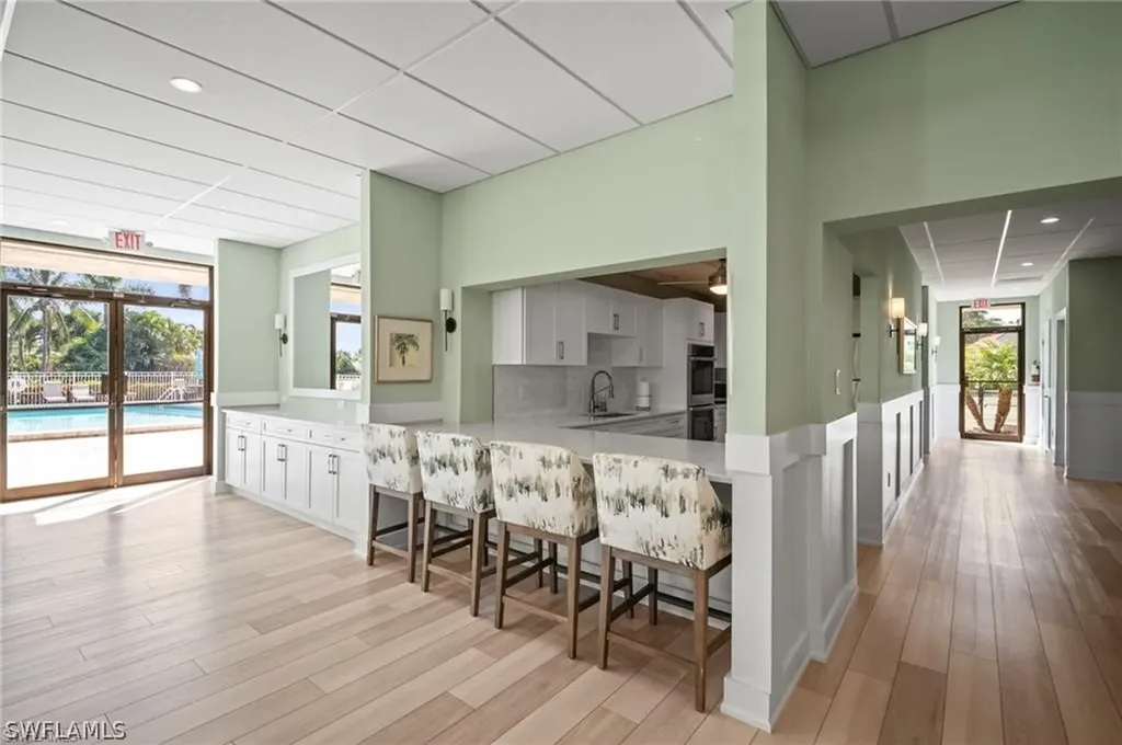 555 Park Shore Drive Naples FL 34103