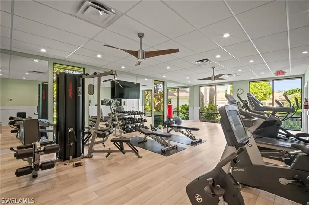 555 Park Shore Drive Naples FL 34103