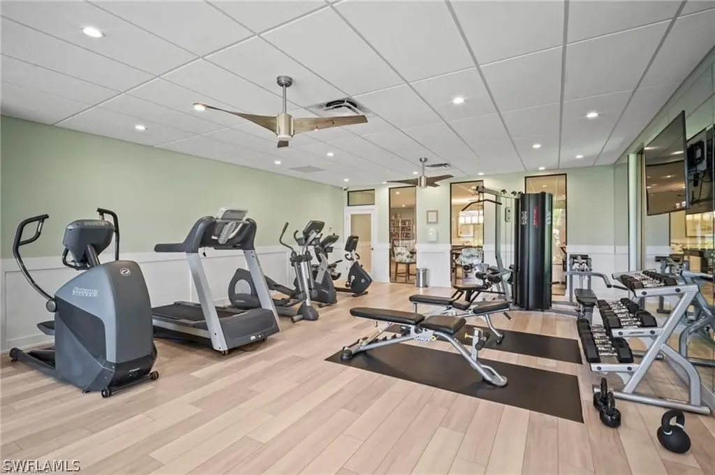 555 Park Shore Drive Naples FL 34103