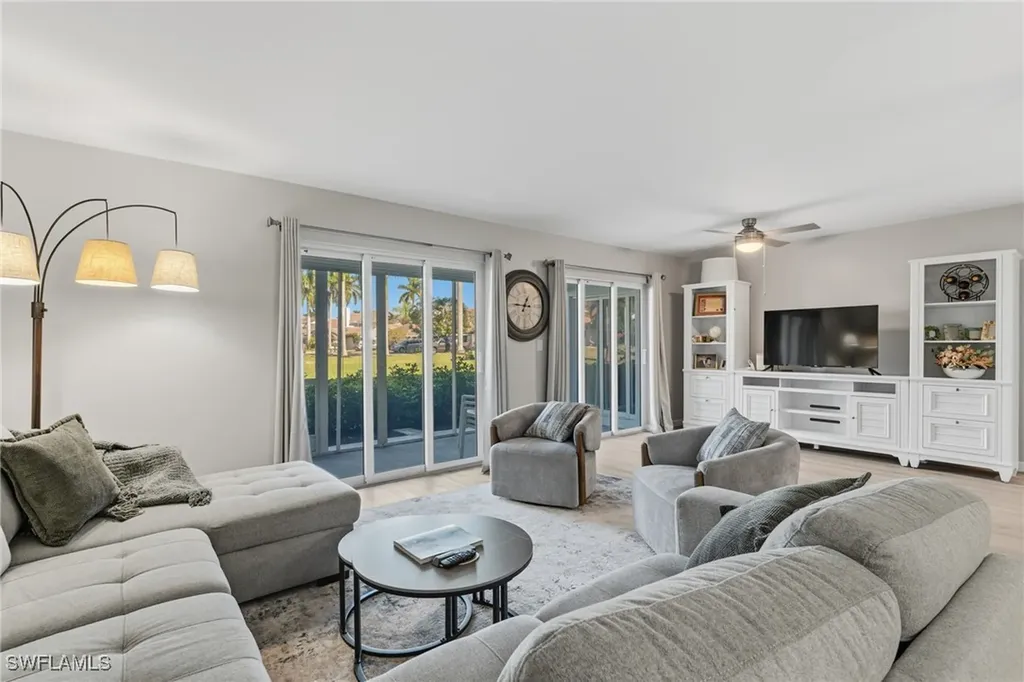 555 Park Shore Drive Naples FL 34103