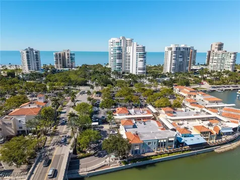 555 Park Shore Drive Naples FL 34103