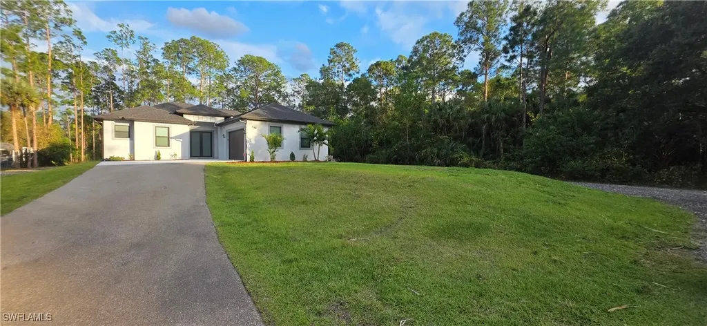 598 2nd Street SE Naples FL 34117