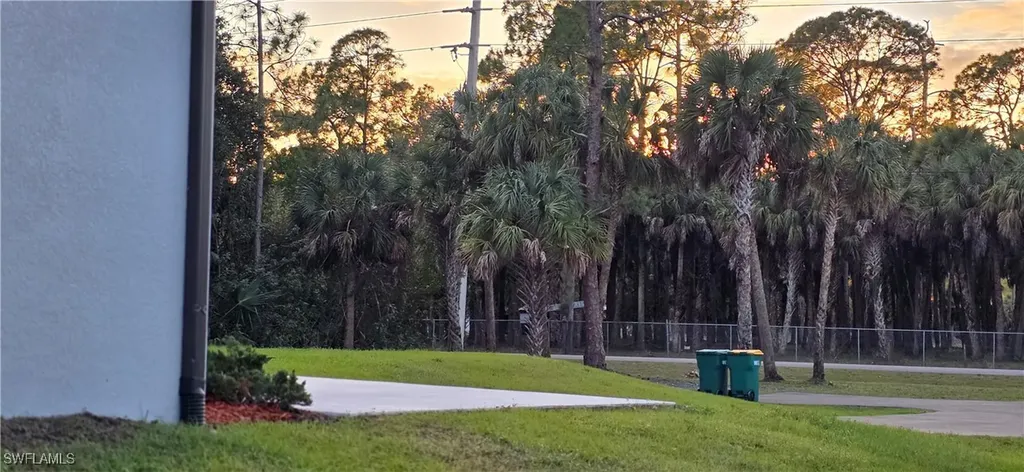 598 2nd Street SE Naples FL 34117