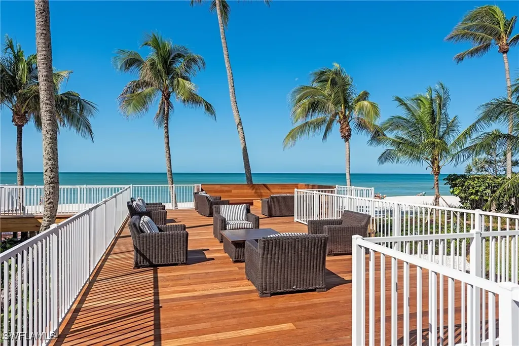 3377 Gulf Shore Boulevard N Naples FL 34103