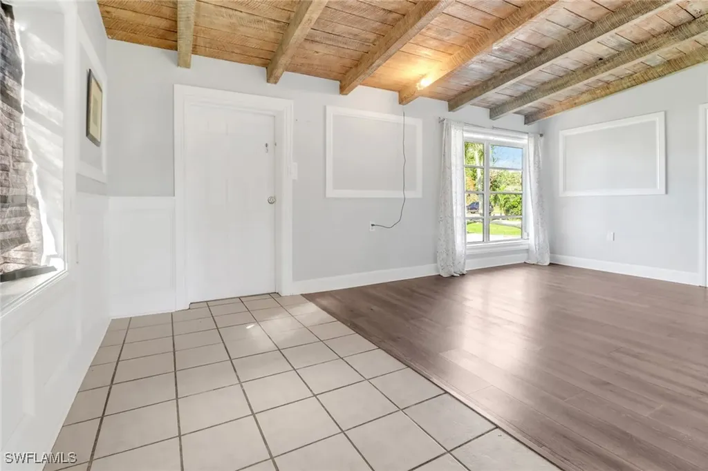 156 4th Street Naples FL 34113