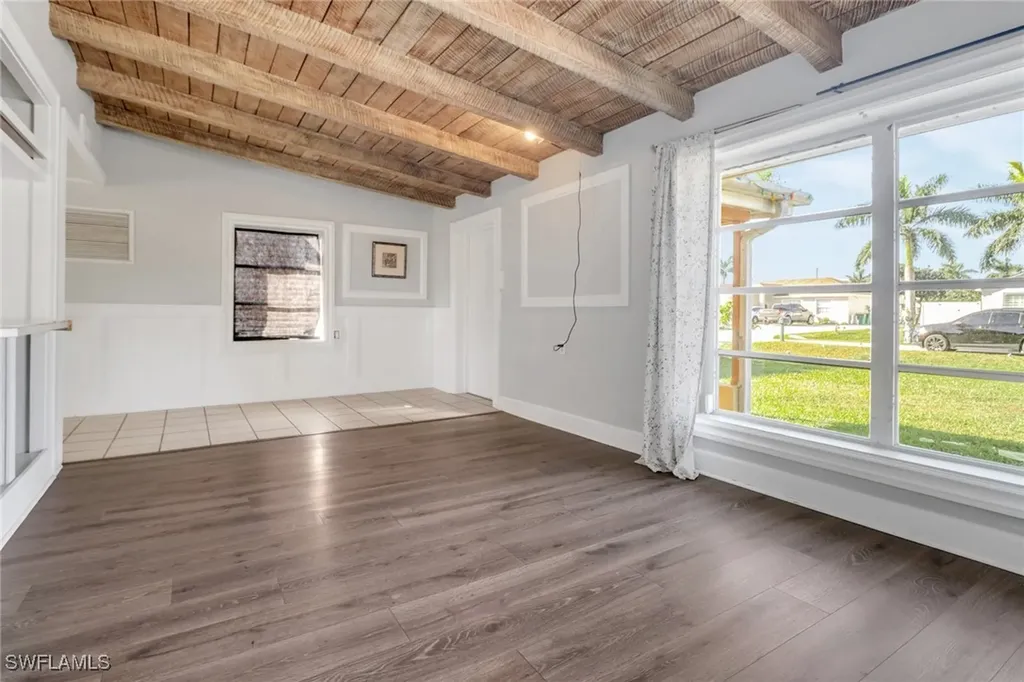 156 4th Street Naples FL 34113
