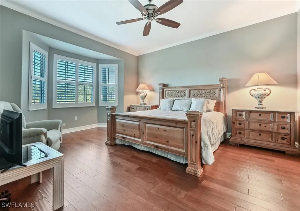 4722 Stratford Court Naples FL 34105