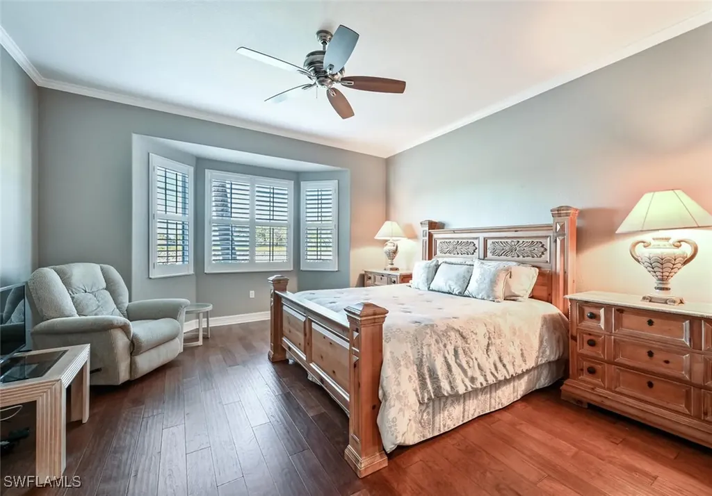 4722 Stratford Court Naples FL 34105