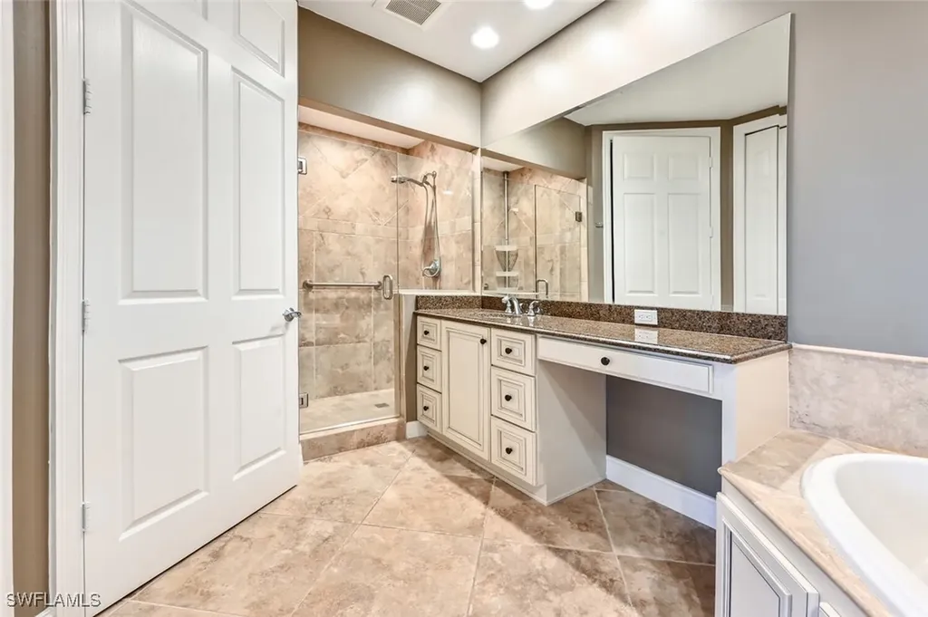 4722 Stratford Court Naples FL 34105