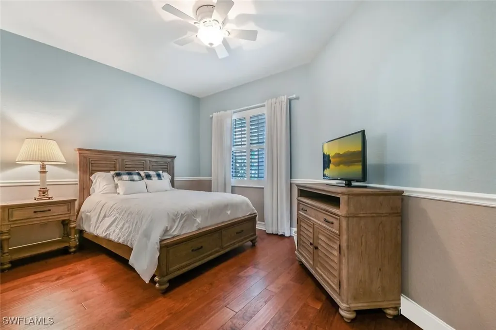 4722 Stratford Court Naples FL 34105