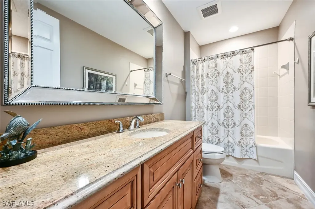 4722 Stratford Court Naples FL 34105