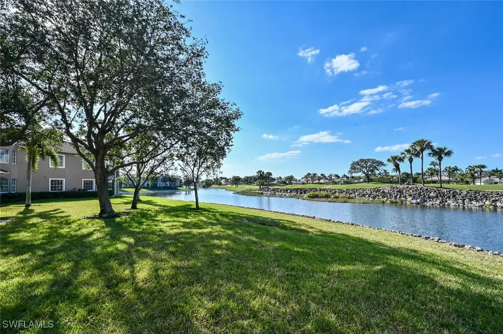 4722 Stratford Court Naples FL 34105