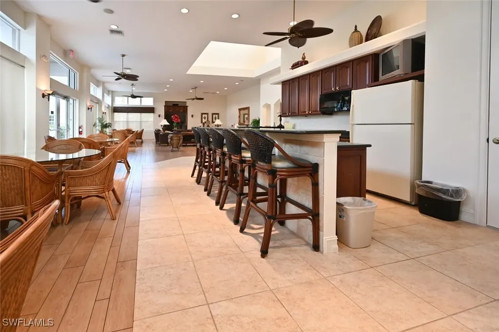 4722 Stratford Court Naples FL 34105