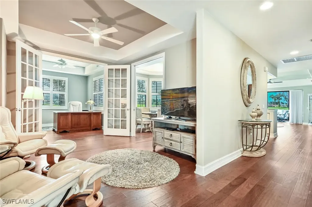 4722 Stratford Court Naples FL 34105