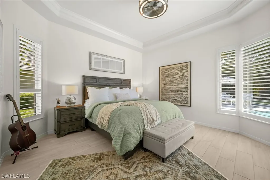 985 Spanish Moss Trail Naples FL 34108