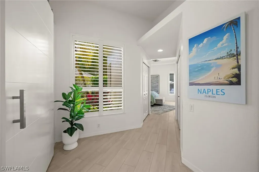 985 Spanish Moss Trail Naples FL 34108
