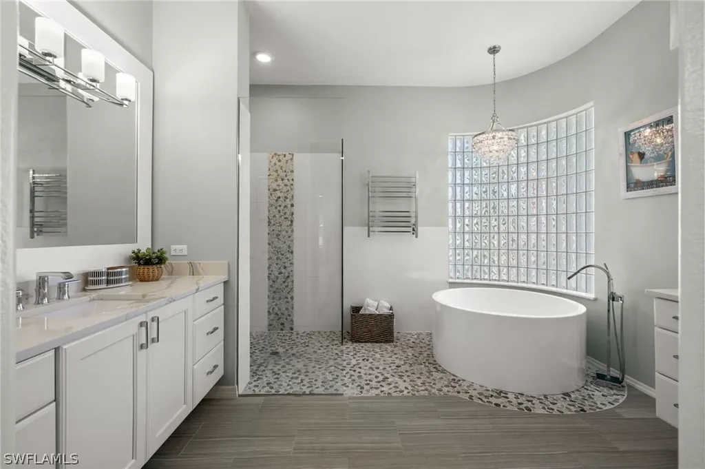 985 Spanish Moss Trail Naples FL 34108