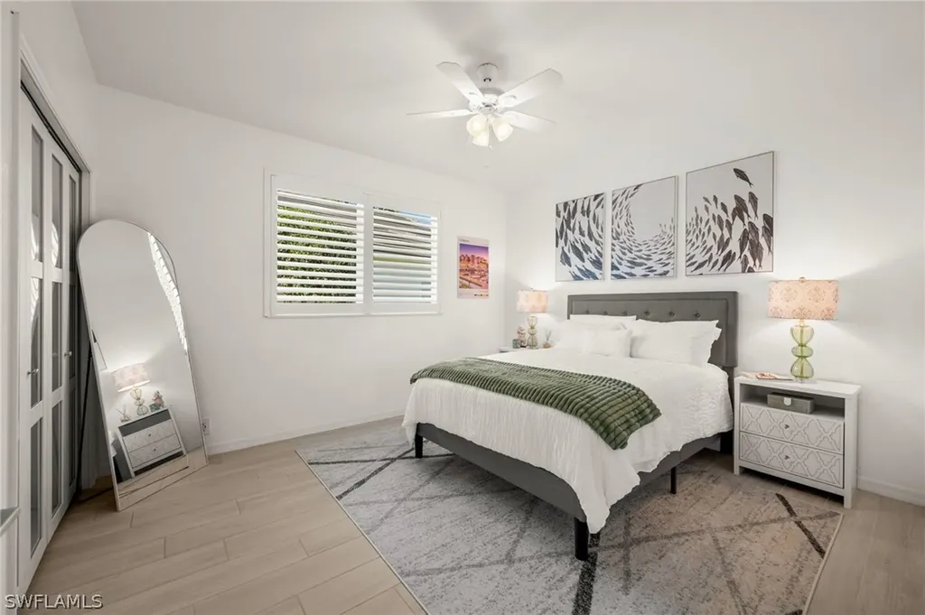 985 Spanish Moss Trail Naples FL 34108
