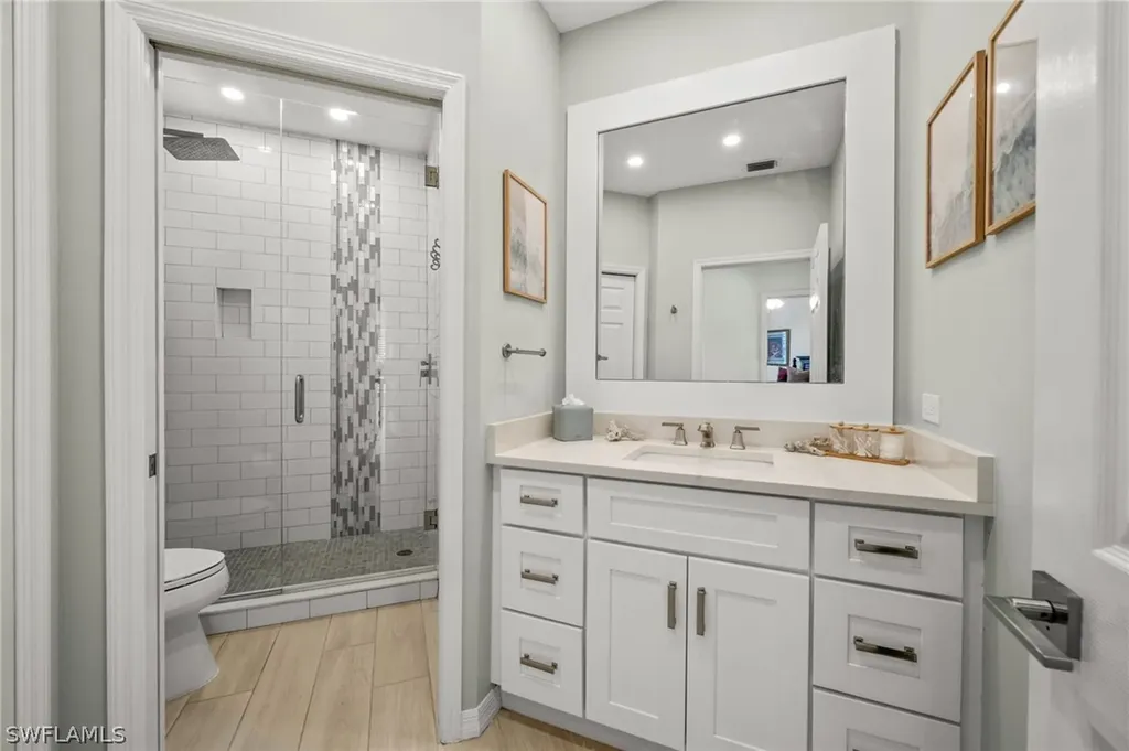985 Spanish Moss Trail Naples FL 34108