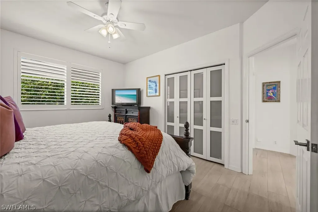 985 Spanish Moss Trail Naples FL 34108