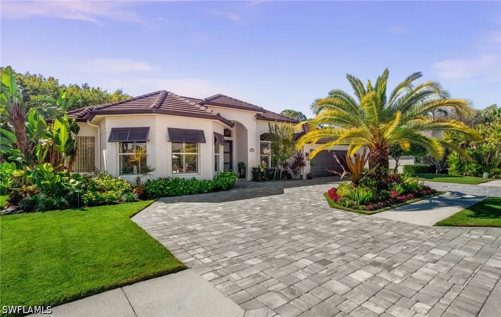 985 Spanish Moss Trail Naples FL 34108