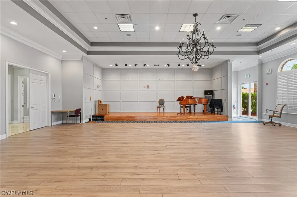 13 High Point Circle N Naples FL 34103