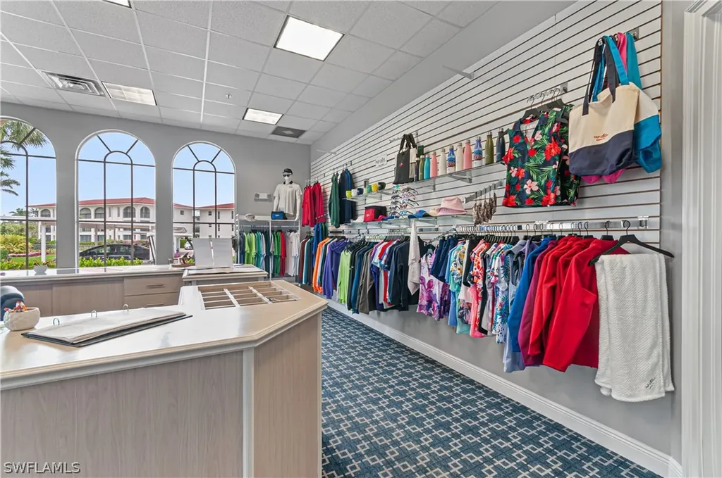 13 High Point Circle N Naples FL 34103