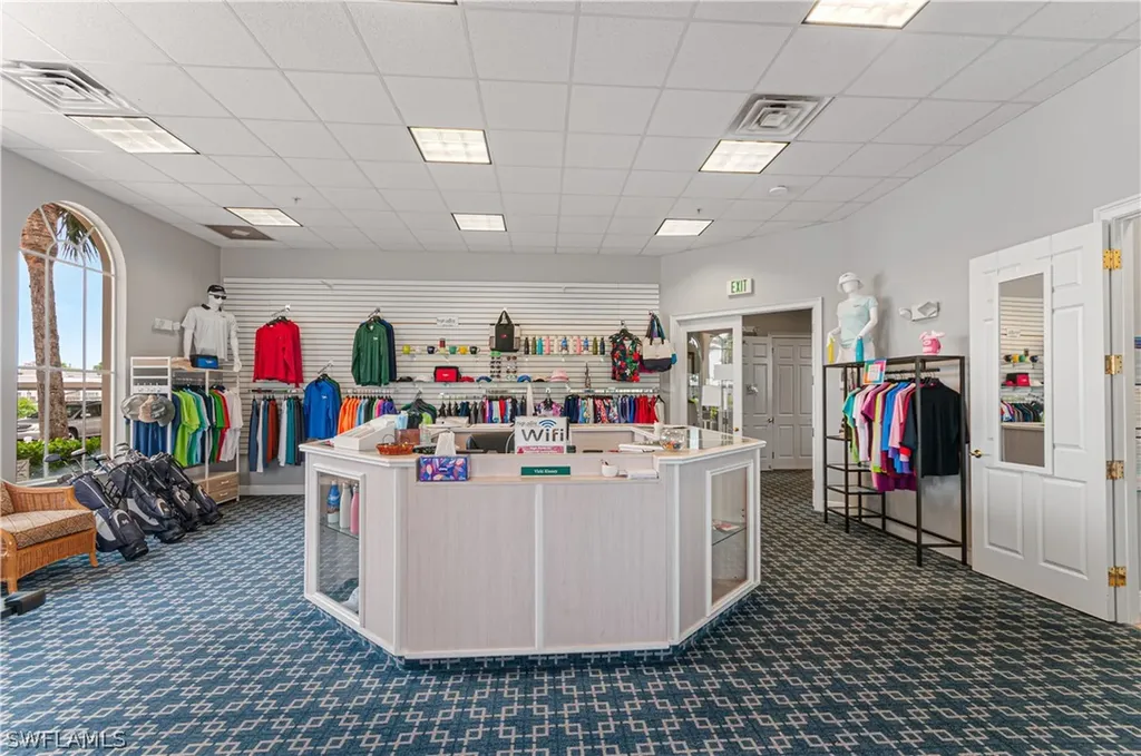 13 High Point Circle N Naples FL 34103