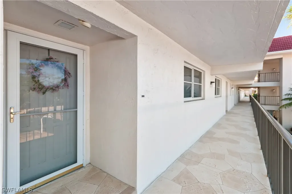 13 High Point Circle N Naples FL 34103