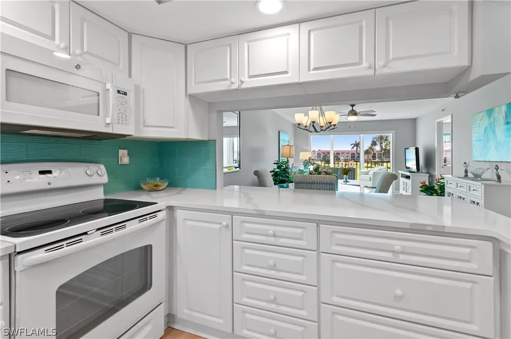 13 High Point Circle N Naples FL 34103