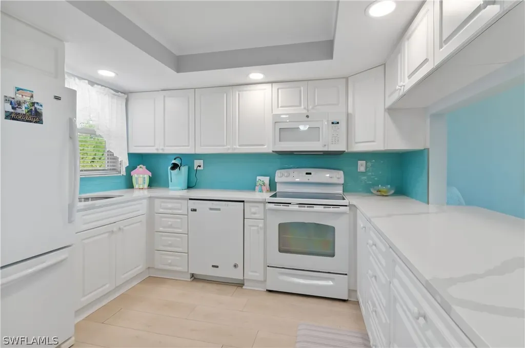 13 High Point Circle N Naples FL 34103