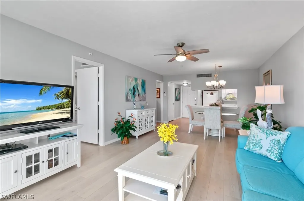 13 High Point Circle N Naples FL 34103