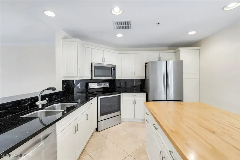 3029 Driftwood Way Naples FL 34109