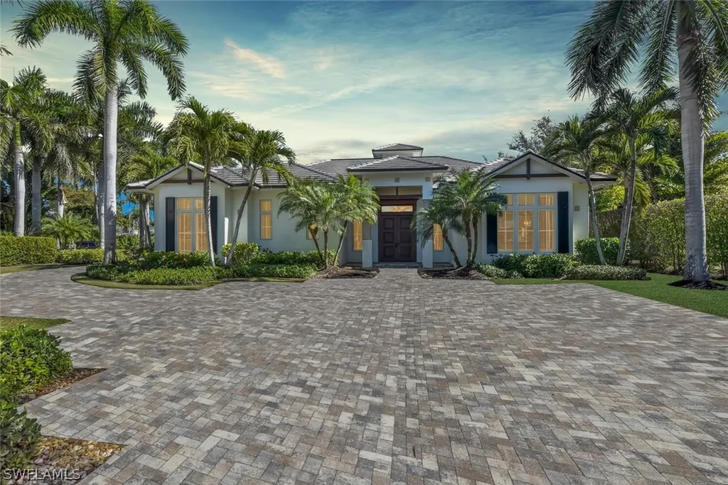 2250 Crayton Road Naples FL 34103
