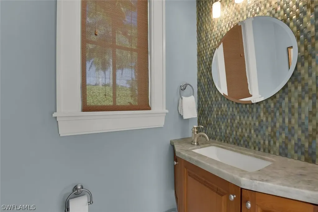 2250 Crayton Road Naples FL 34103