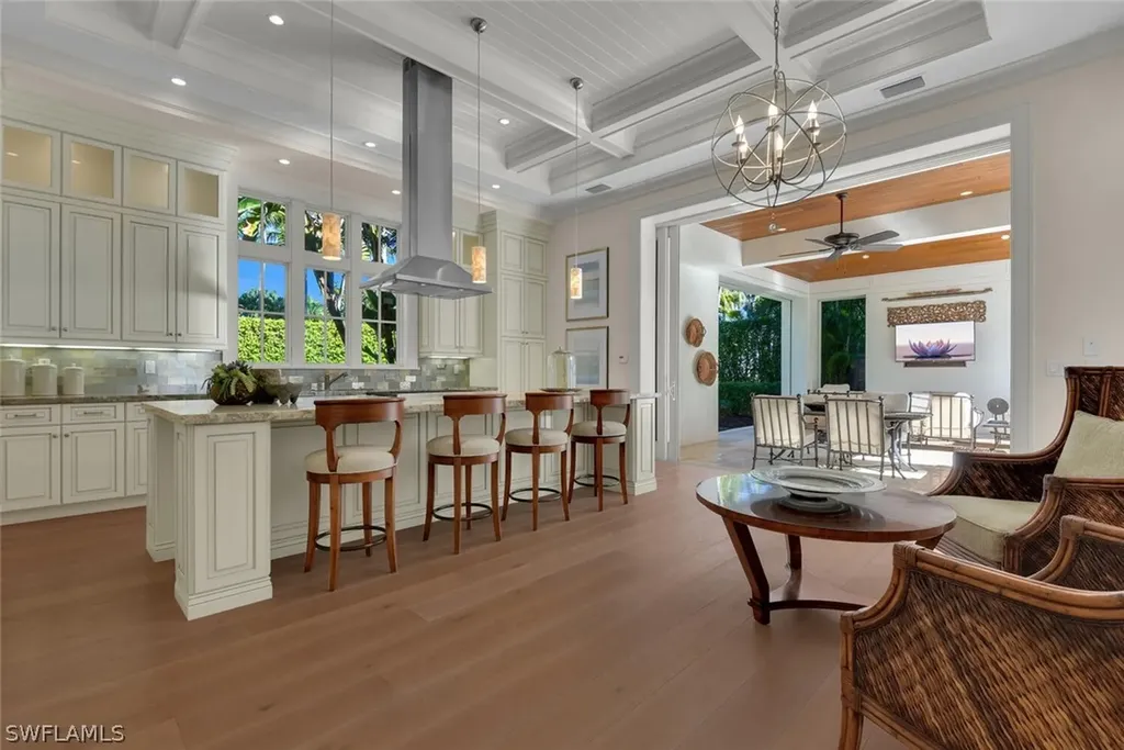 2250 Crayton Road Naples FL 34103