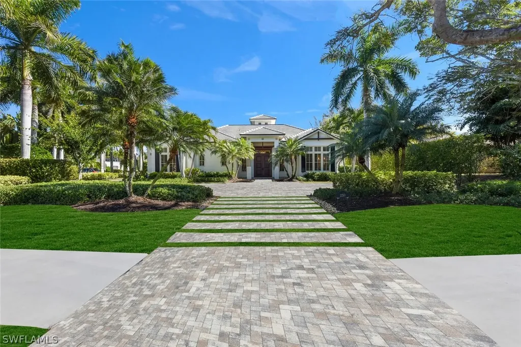 2250 Crayton Road Naples FL 34103