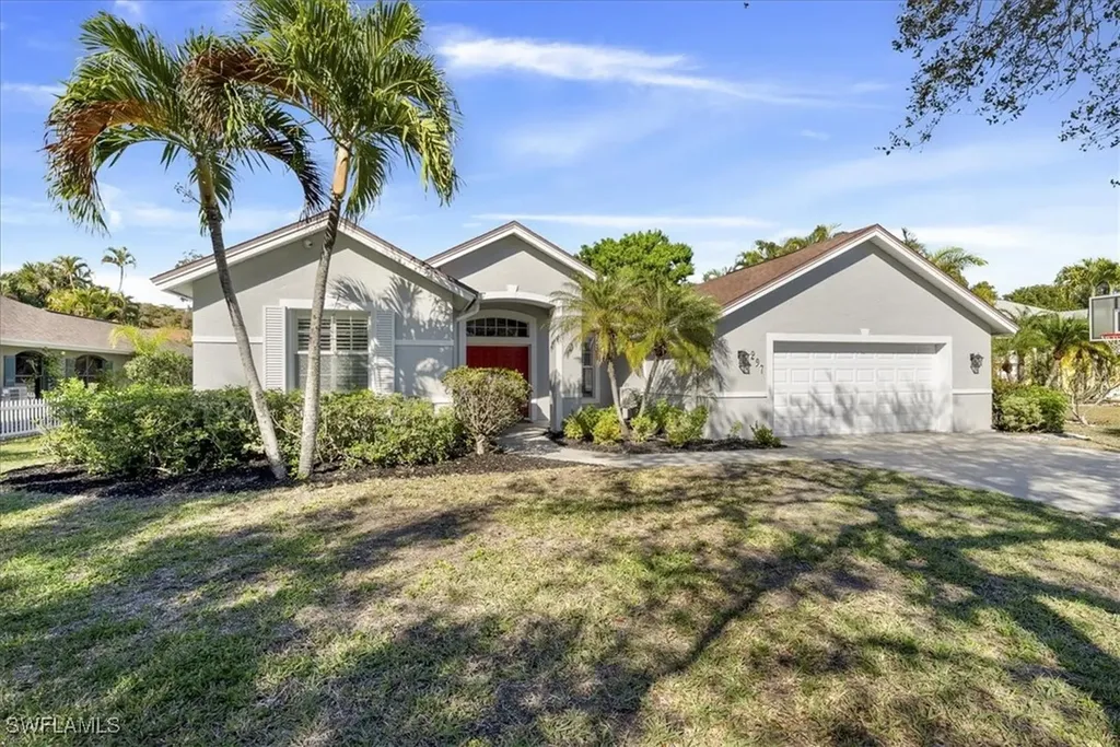 297 Sawgrass Court Naples FL 34110