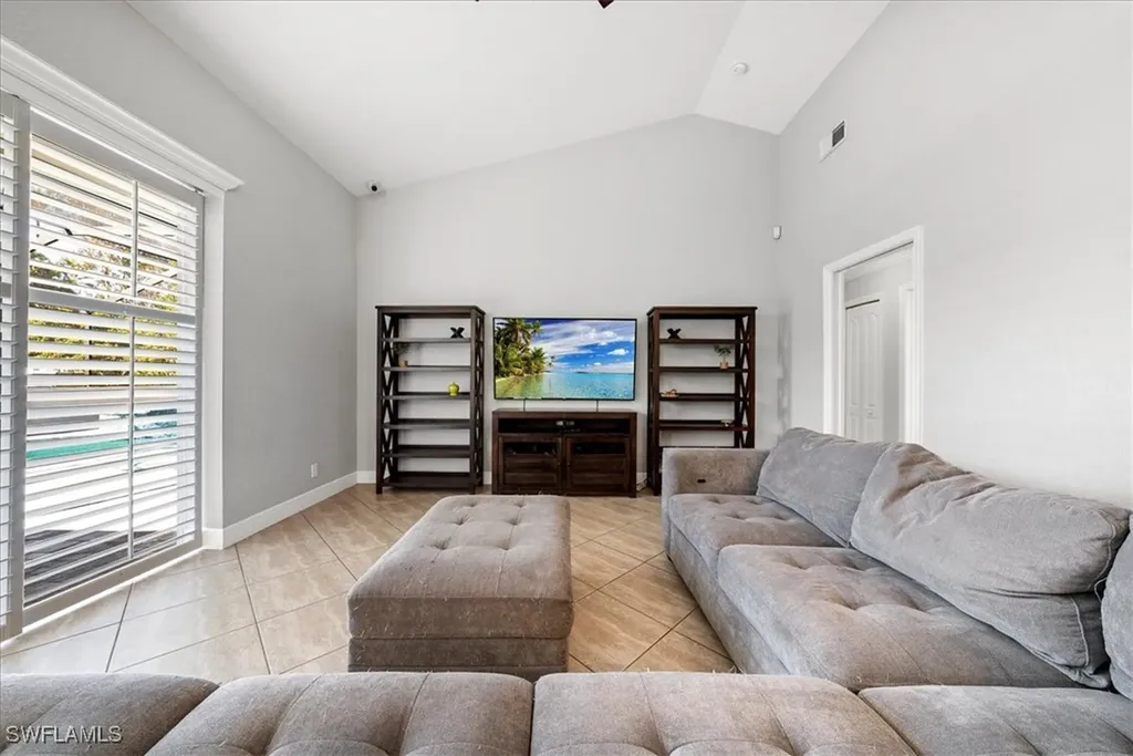 297 Sawgrass Court Naples FL 34110