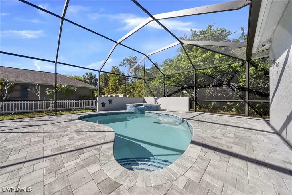 297 Sawgrass Court Naples FL 34110