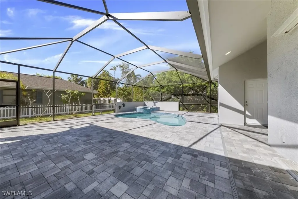 297 Sawgrass Court Naples FL 34110
