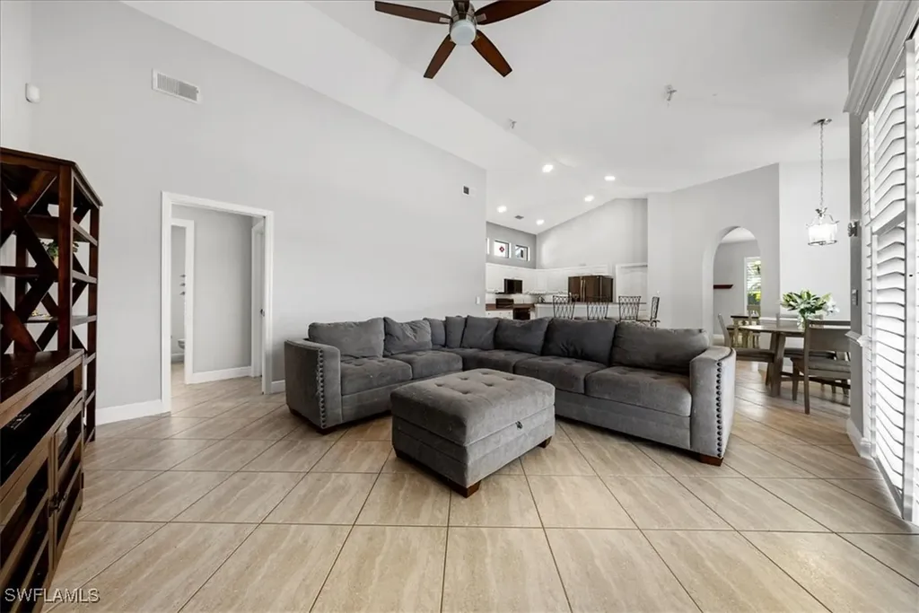 297 Sawgrass Court Naples FL 34110