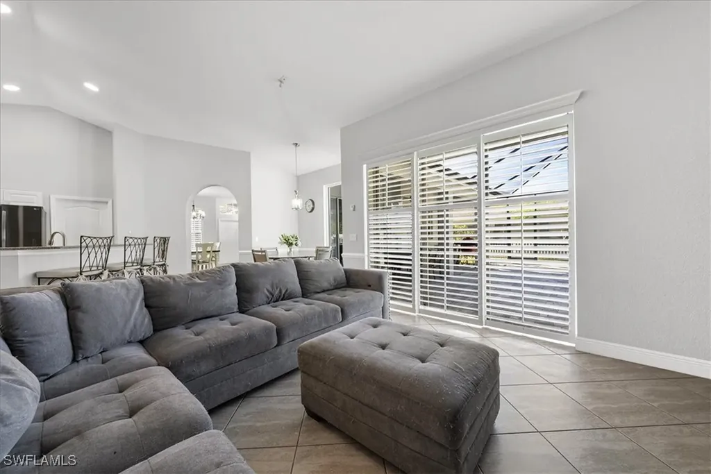 297 Sawgrass Court Naples FL 34110