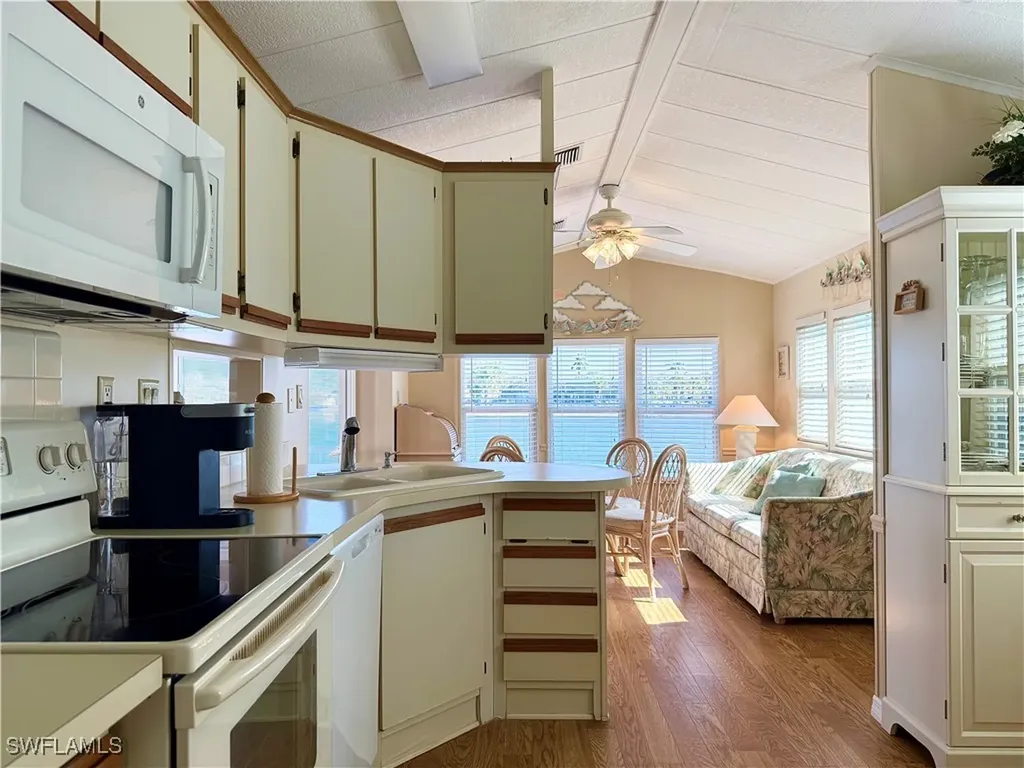 531 Cheetah Drive Naples FL 34114