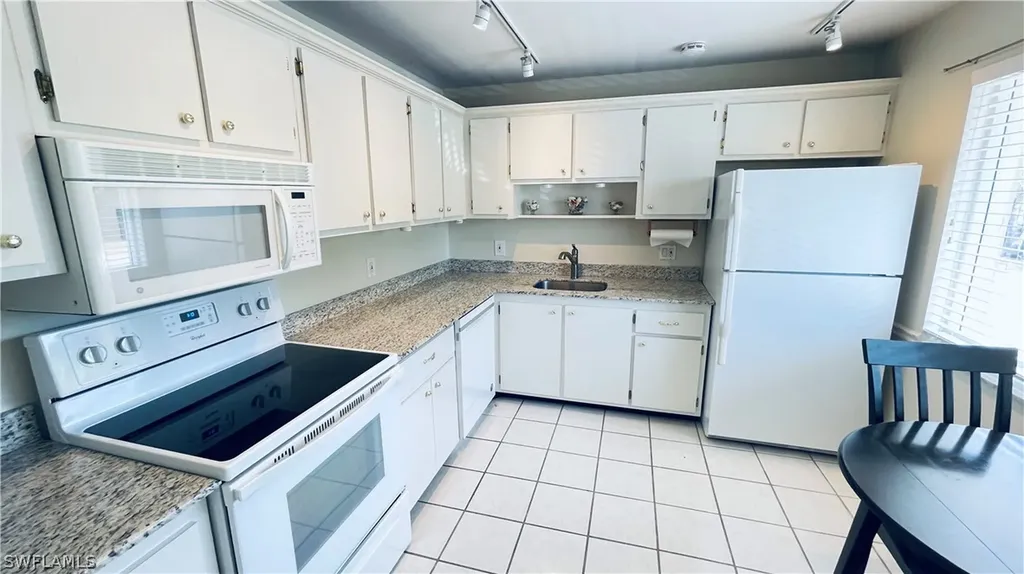 801 Teryl Road Naples FL 34112