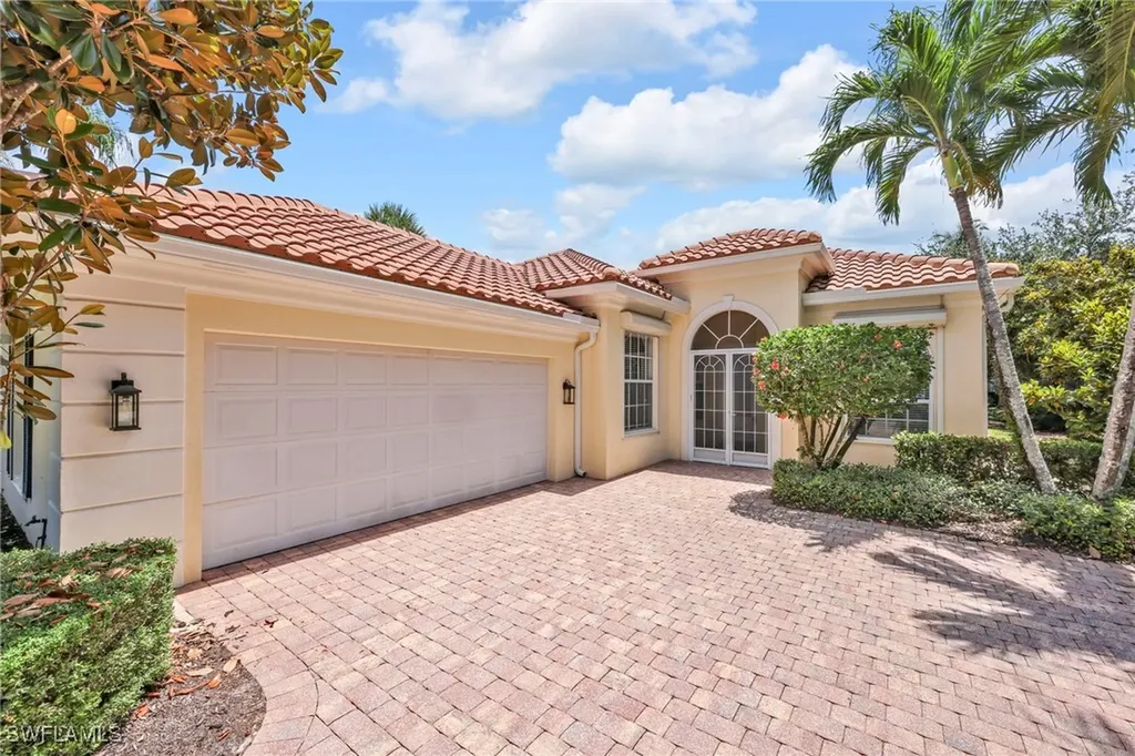 Naples FL, 3000 Ellice Way
